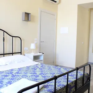 https://apt-elena-house.hotels-amalfi.com
